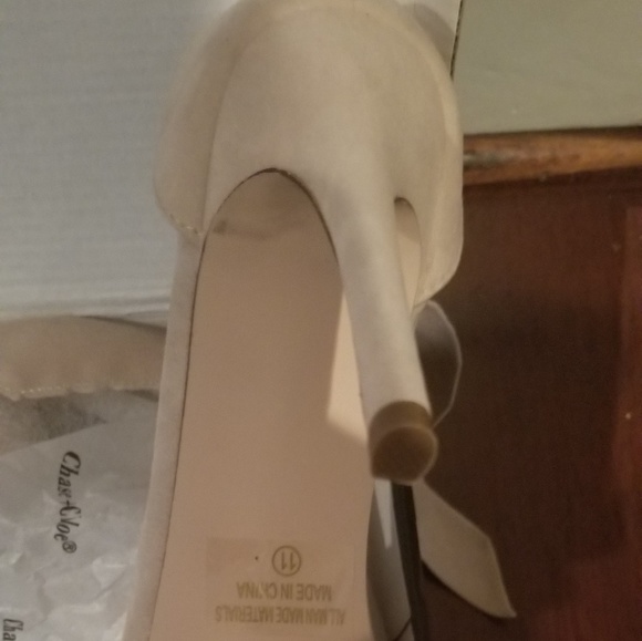 Pumps - Picture 3 of 4